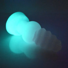 Load image into Gallery viewer, P3TBY04 Pluto Medium NC 0031 UV GITD