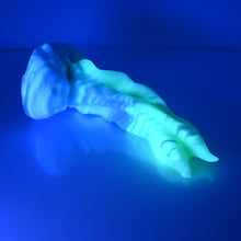 Load image into Gallery viewer, V2XCB23 Snark's Maw Small 0020 UV