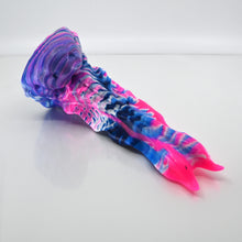 Load image into Gallery viewer, V2SCB26 Snark's Maw Small 0030 UV GITD