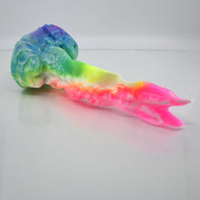Load image into Gallery viewer, V3SCB38 Snark's Maw Medium 0030 UV GITD