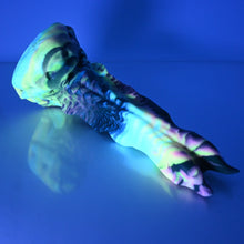 Load image into Gallery viewer, V3MCB39 Snark's Maw Medium 0050 UV GITD