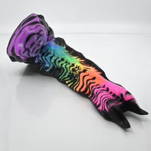 Load image into Gallery viewer, V3SCB45 Snark's Maw Medium 0030 UV GITD