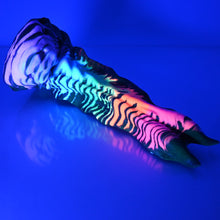 Load image into Gallery viewer, V3SCB45 Snark's Maw Medium 0030 UV GITD