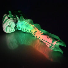 Load image into Gallery viewer, V3SCB45 Snark's Maw Medium 0030 UV GITD