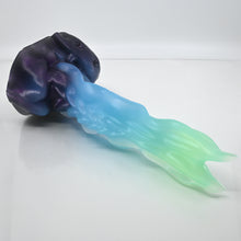 Load image into Gallery viewer, V3NCB43 Snark's Maw Medium NC 0045 UV