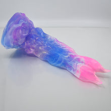 Load image into Gallery viewer, V3TCB47 Snark's Maw Medium NC 0031 UV