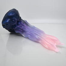 Load image into Gallery viewer, V4NCB56 Snark's Maw Large NC 0045 UV