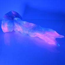 Load image into Gallery viewer, V4TCB57 Snark's Maw Large NC 0031 UV