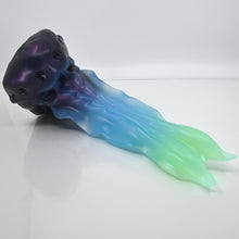 Load image into Gallery viewer, V4NCB58 Snark's Maw Large NC 0045 UV