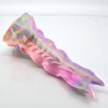 Load image into Gallery viewer, V2SBC31 Snark's Maw Small Soft UV GITD
