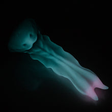 Load image into Gallery viewer, V2MBC30 Snark's Maw Small Medium UV GITD
