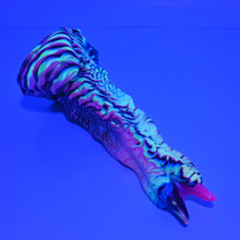 Load image into Gallery viewer, V2MBC34 Snark's Maw Small Medium UV GITD