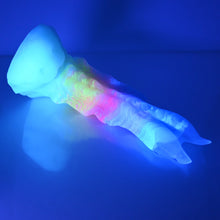 Load image into Gallery viewer, V3TCC99 Snark's Maw Medium NC 0031 UV GITD
