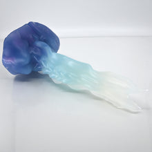 Load image into Gallery viewer, V3NCC95 Snark's Maw Medium NC 0045 UV