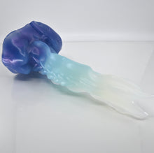 Load image into Gallery viewer, V4NCD06 Snark's Maw Large NC 0045 UV
