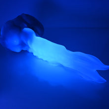 Load image into Gallery viewer, V4NCD06 Snark's Maw Large NC 0045 UV