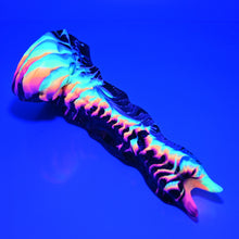 Load image into Gallery viewer, V2SBD41 Snark's Maw Small Soft UV GITD