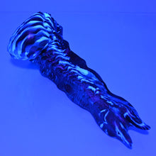Load image into Gallery viewer, V2MBD37 Snark's Maw Small Medium UV
