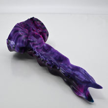 Load image into Gallery viewer, V2SBD33 Snark's Maw Small Soft UV GITD