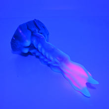 Load image into Gallery viewer, V2MBE28 Snark's Maw Small Medium UV