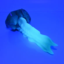 Load image into Gallery viewer, V2SBG17 Snark's Maw Small Soft UV GITD