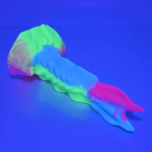 Load image into Gallery viewer, V2MBG11 Snark's Maw Small Medium UV GITD