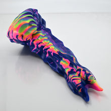 Load image into Gallery viewer, V2SBH39 Snark's Maw Soft UV GITD