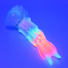 Load image into Gallery viewer, V2MBH31 Snark's Maw Small Medium UV GITD