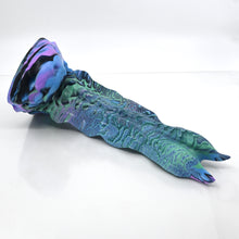 Load image into Gallery viewer, V3SDG87 Snark's Maw Medium 0030 UV GITD