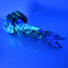 Load image into Gallery viewer, V3MCK01 Snark's Maw Medium 0050 UV GITD