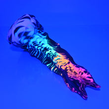 Load image into Gallery viewer, V3MBJ63 Snark's Maw Medium Medium UV GITD