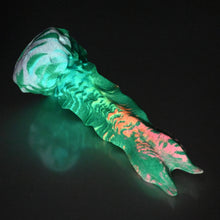 Load image into Gallery viewer, V3MBJ63 Snark's Maw Medium Medium UV GITD