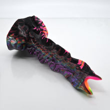 Load image into Gallery viewer, V2SBK67 Snark's Maw Small 0030 UV GITD