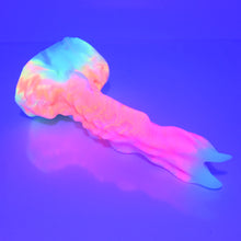 Load image into Gallery viewer, V2MBK58 Snark's Maw Small 0050 UV GITD
