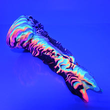 Load image into Gallery viewer, V3SBK80 Snark's Maw Medium 0030 UV GITD