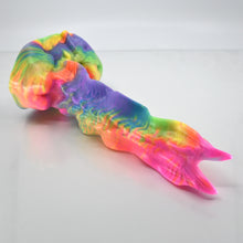 Load image into Gallery viewer, V3SBK74 Snark's Maw Medium 0030 UV GITD