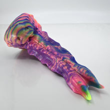 Load image into Gallery viewer, V3MBK72 Snark's Maw Medium 0050 UV GITD