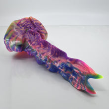 Load image into Gallery viewer, V3MBK72 Snark's Maw Medium 0050 UV GITD