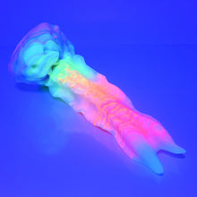 Load image into Gallery viewer, V3MBK69 Snark's Maw Medium 0050 UV GITD