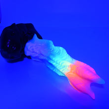Load image into Gallery viewer, V3SBK90 Snark's Maw Medium 0030 UV GITD