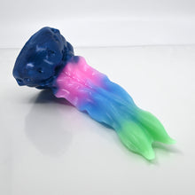 Load image into Gallery viewer, V2SBM06 Snark's Maw Small 0030 UV GITD