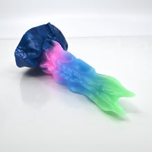 Load image into Gallery viewer, V2SBM06 Snark's Maw Small 0030 UV GITD