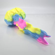 Load image into Gallery viewer, V3MBM12 Snark's Maw Medium 0050 UV GITD