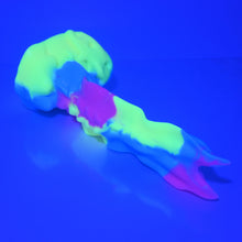Load image into Gallery viewer, V3MBM12 Snark's Maw Medium 0050 UV GITD
