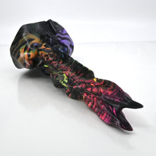 Load image into Gallery viewer, V3MBM08 Snark's Maw Medium 0050 UV GITD