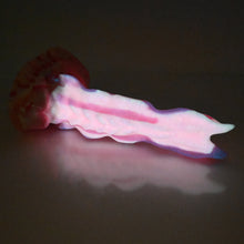 Load image into Gallery viewer, V2XCM95 Snark's Maw Small 0020 UV GITD