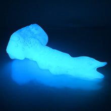 Load image into Gallery viewer, V2XDK64 Snark's Maw Small 0020 UV GITD