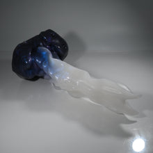 Load image into Gallery viewer, V3SDK68 Snark's Maw Medium 0030 UV GITD CS