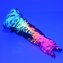 Load image into Gallery viewer, V2SBN32 Snark's Maw Small 0030 UV GITD