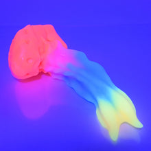 Load image into Gallery viewer, V2XBN31 Snark's Maw Small 0020 UV GITD